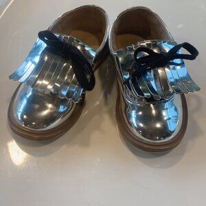 Zara Baby Sz-6.5 (5.6”foot)23 EuShiny Silver Shoes